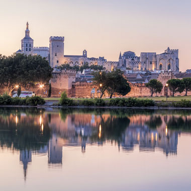 avignon-cite-papes-vacances-camargue